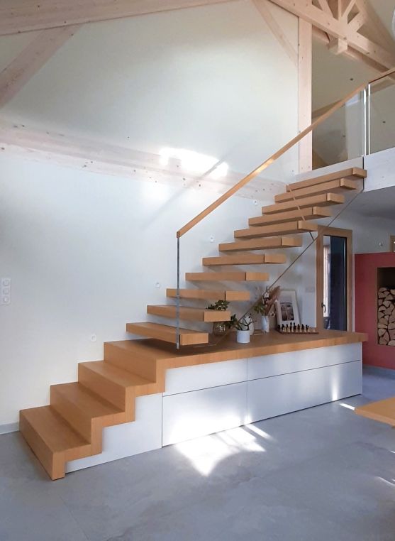 Escalier et meuble dessous #2